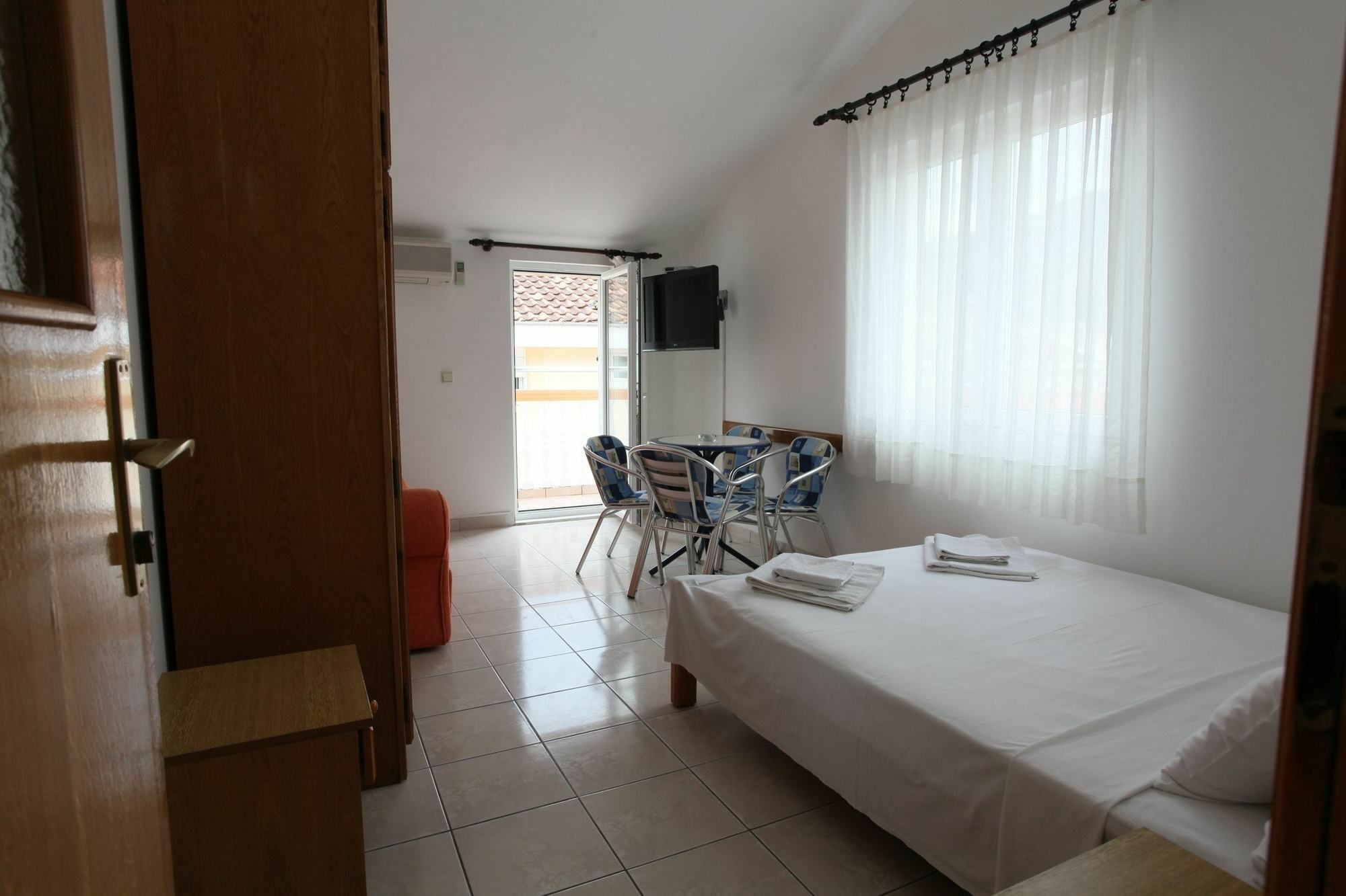 Apartments Memidz บุดวา ภายนอก รูปภาพ