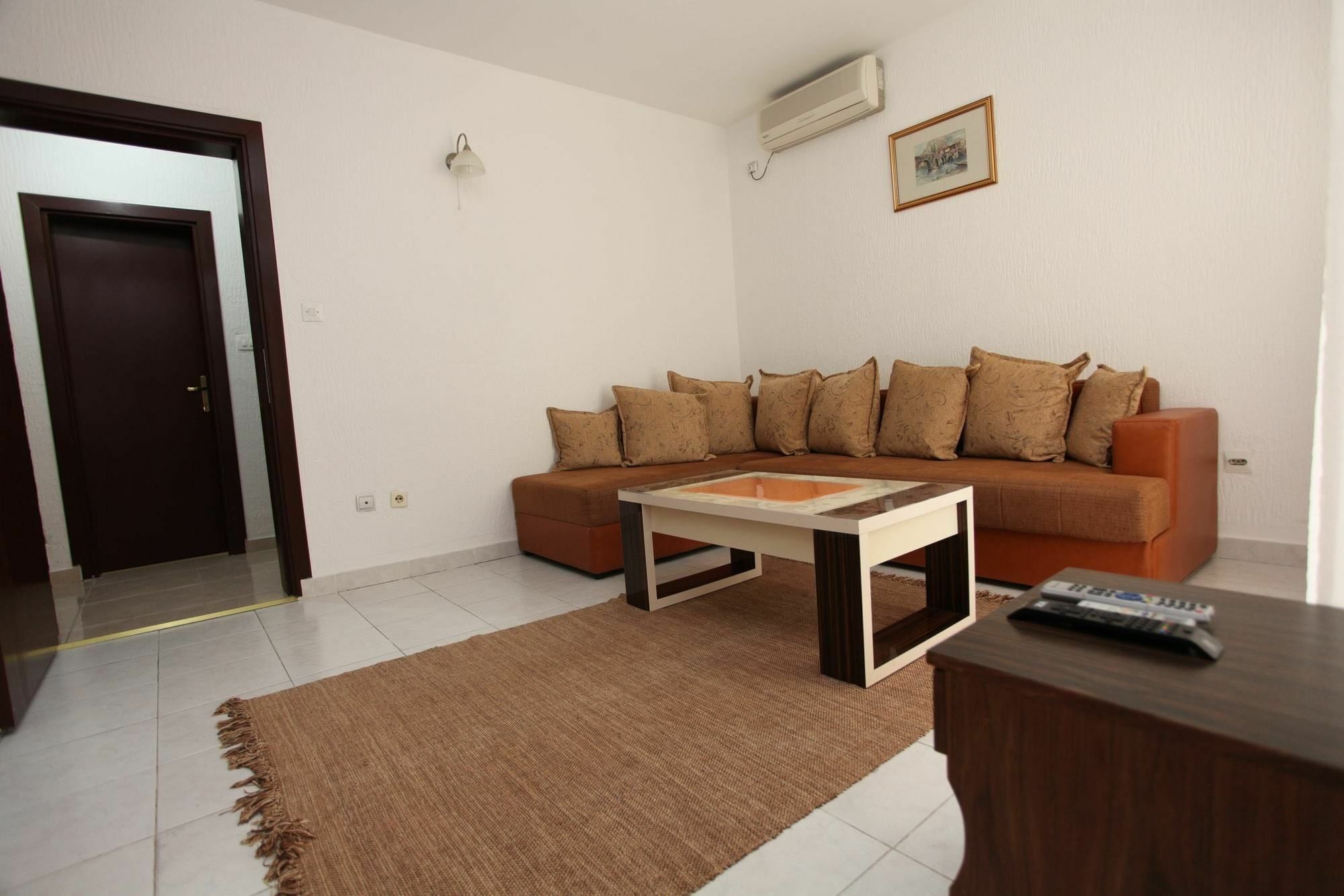 Apartments Memidz บุดวา ภายนอก รูปภาพ